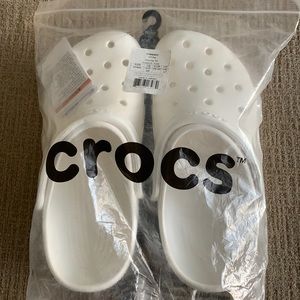 NWT White Crocs Classic Clogs Size M7/W9